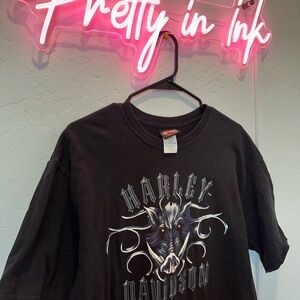 Vintage Harley-Davidson Black and White hog Graphic Tee